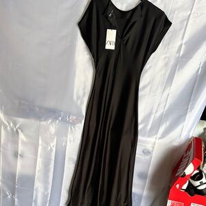 Zara Elegant Black Midi Dress